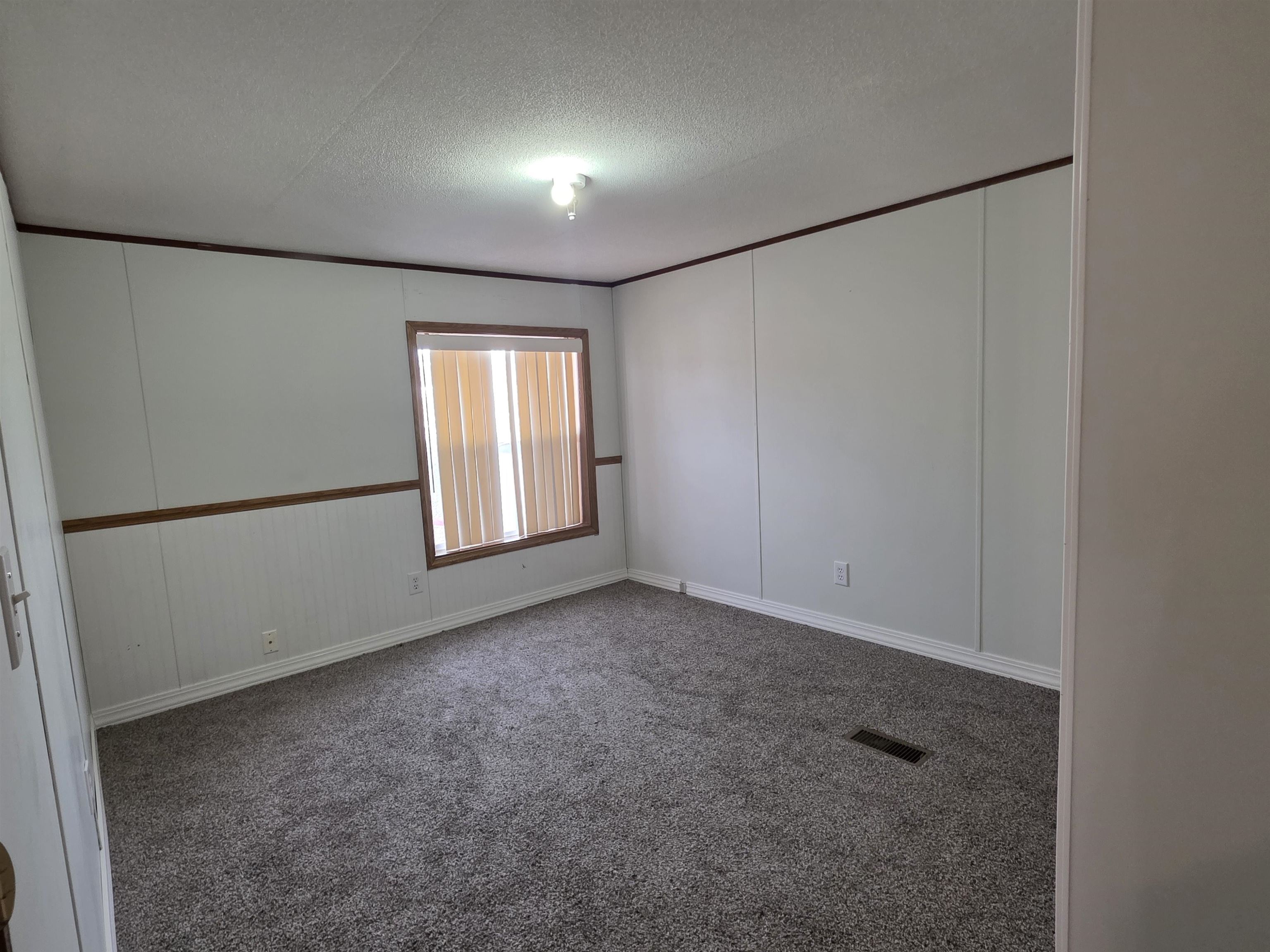 1601 E F #39 Street