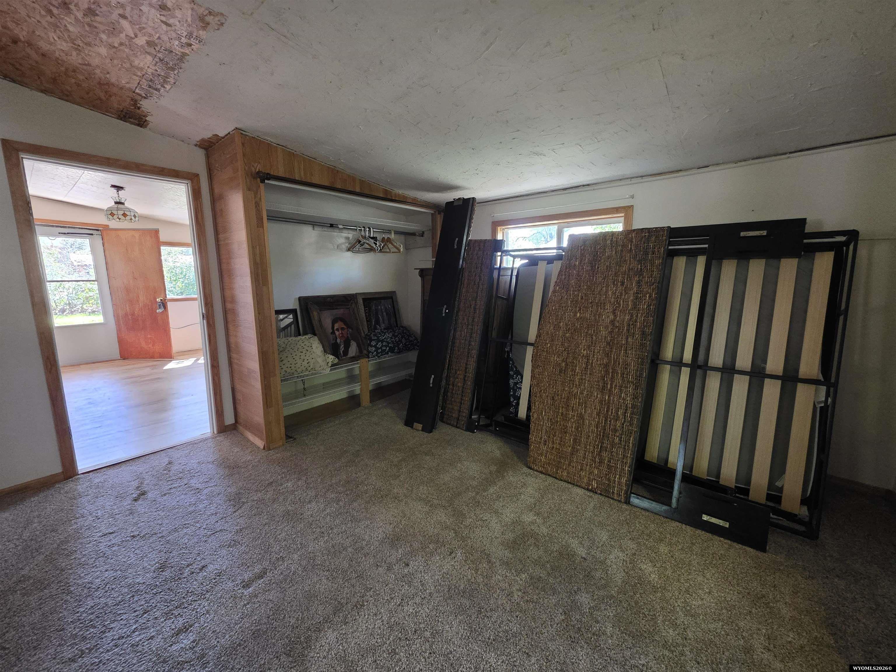 102 N Lawton Ave