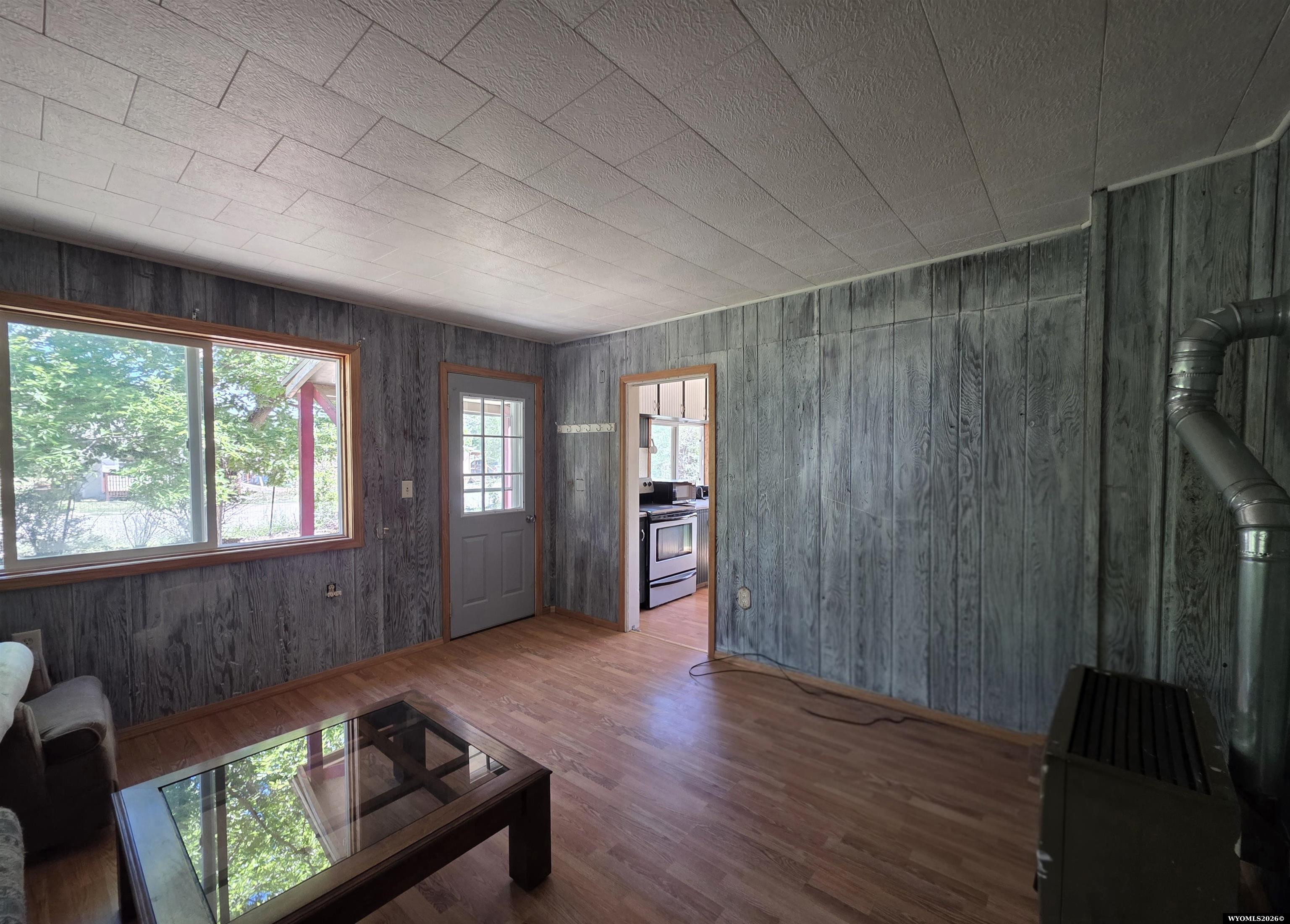 102 N Lawton Ave
