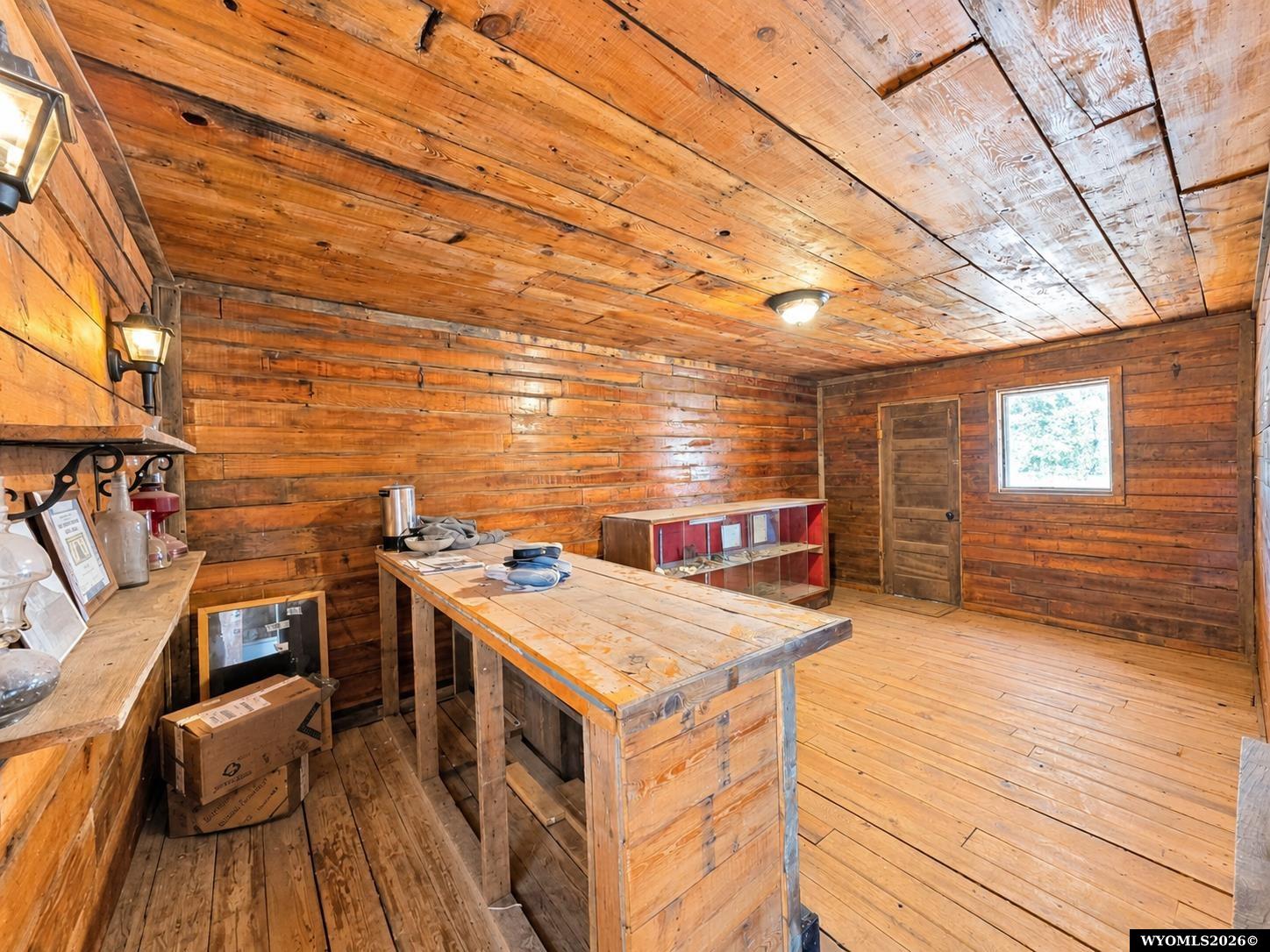 105 N Laramie Ave