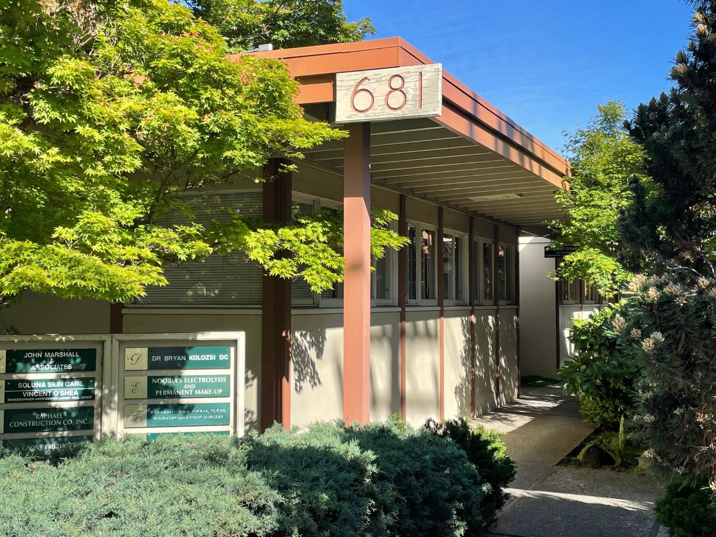 681 Oak Grove Avenue Unit: F