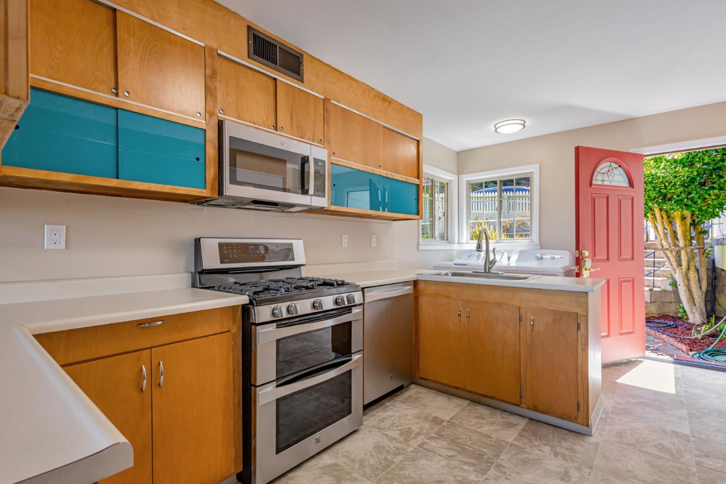 253 Humboldt Road