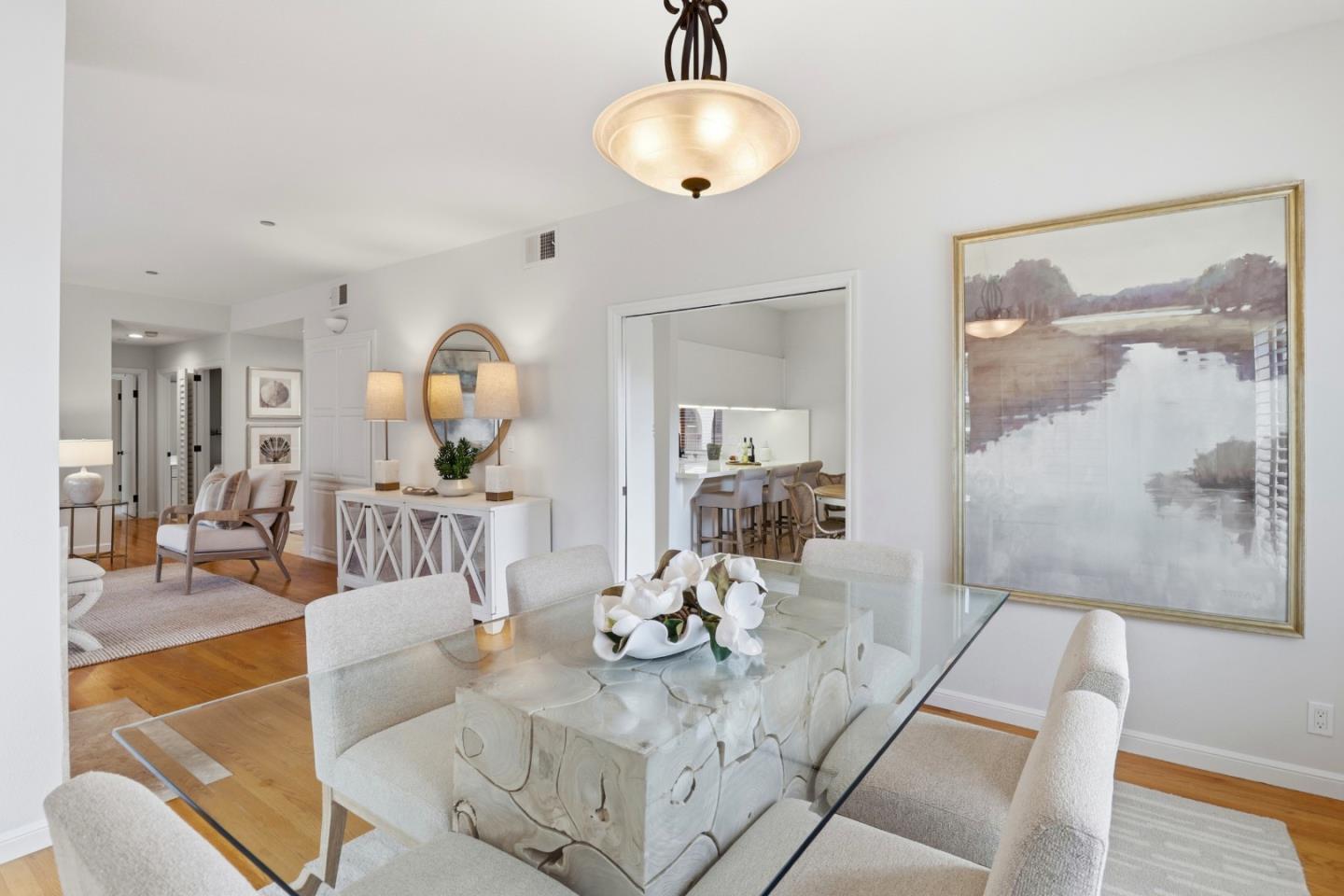 10 9th Avenue 201