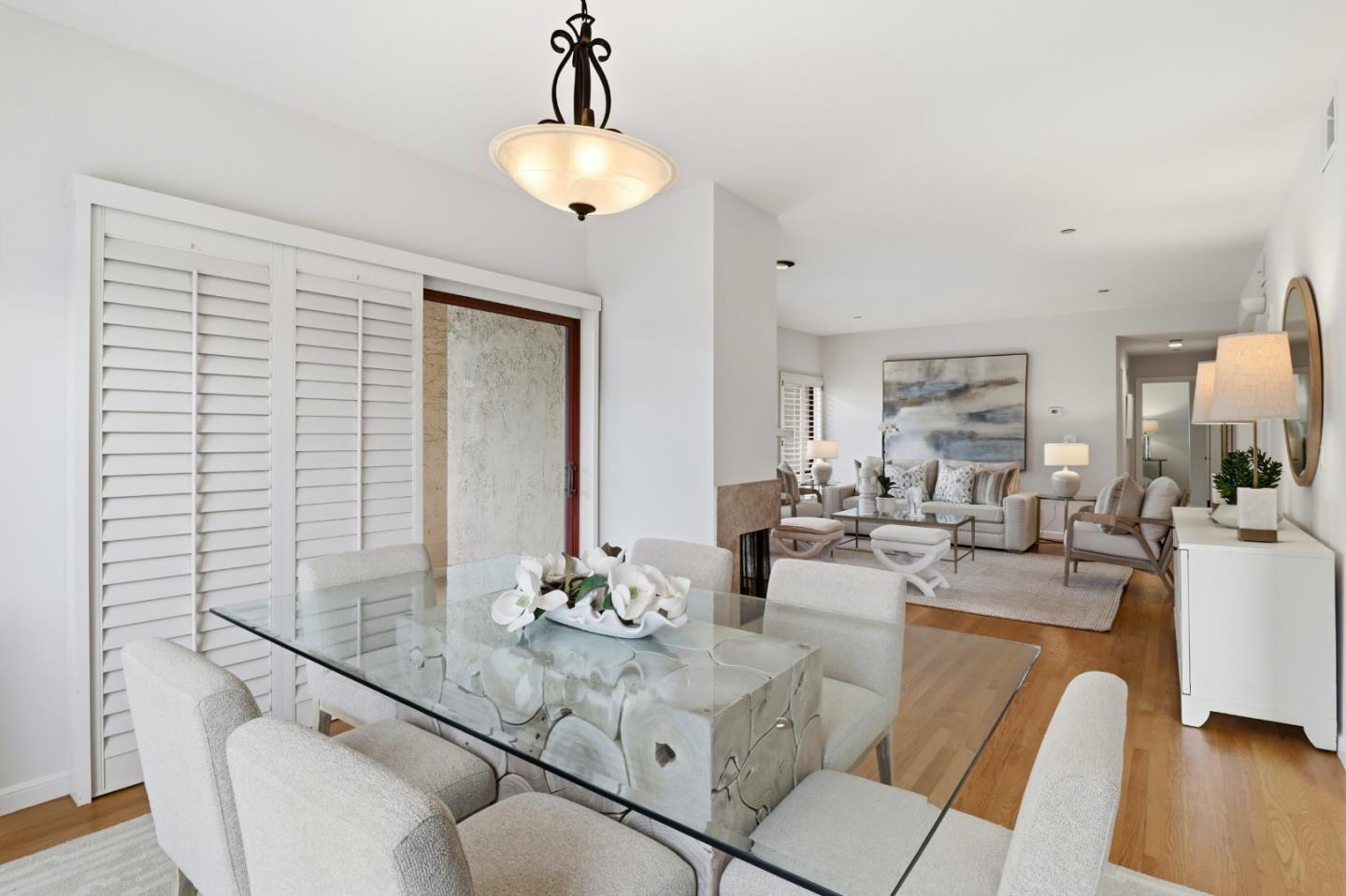 10 9th Avenue 201