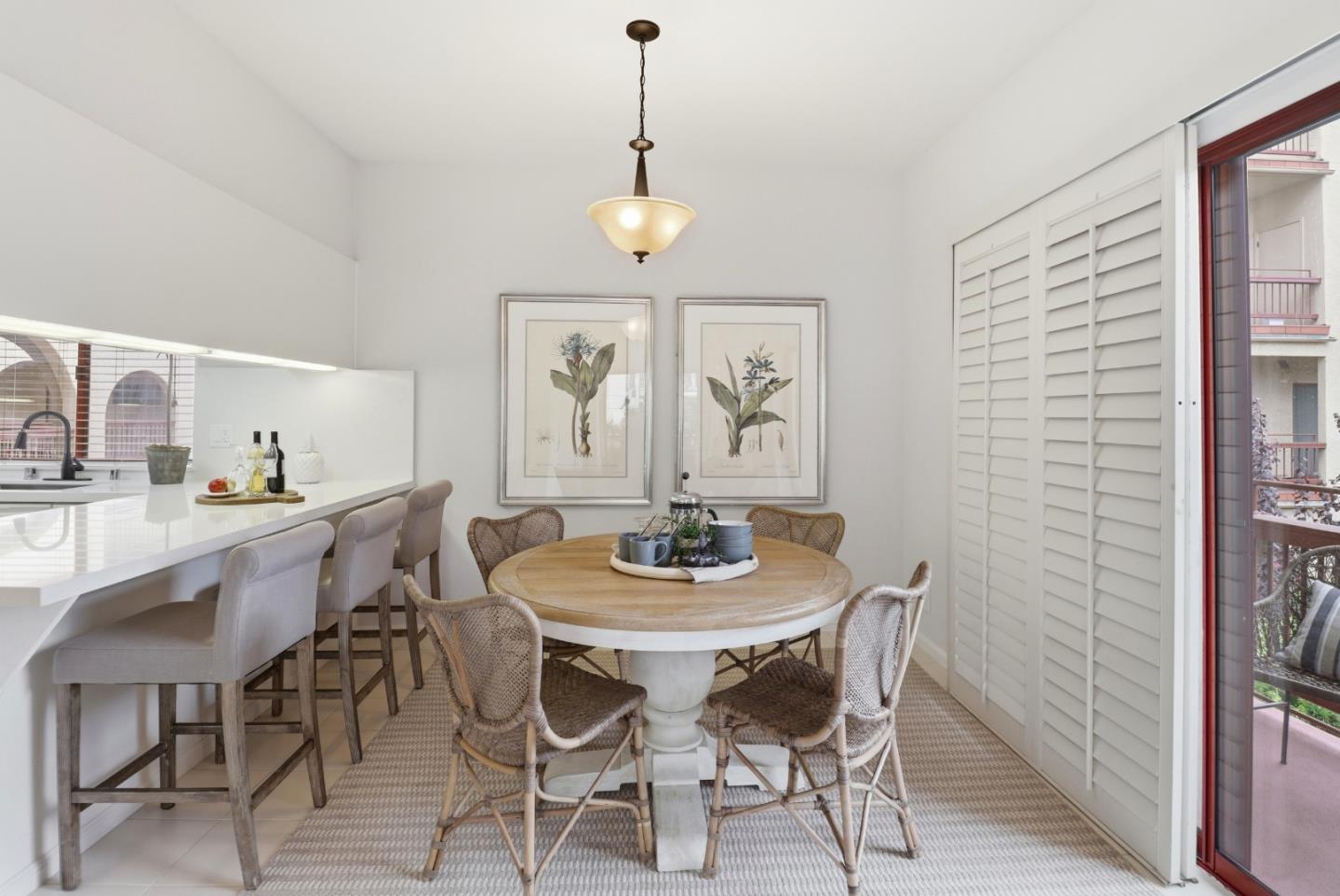 10 9th Avenue 201