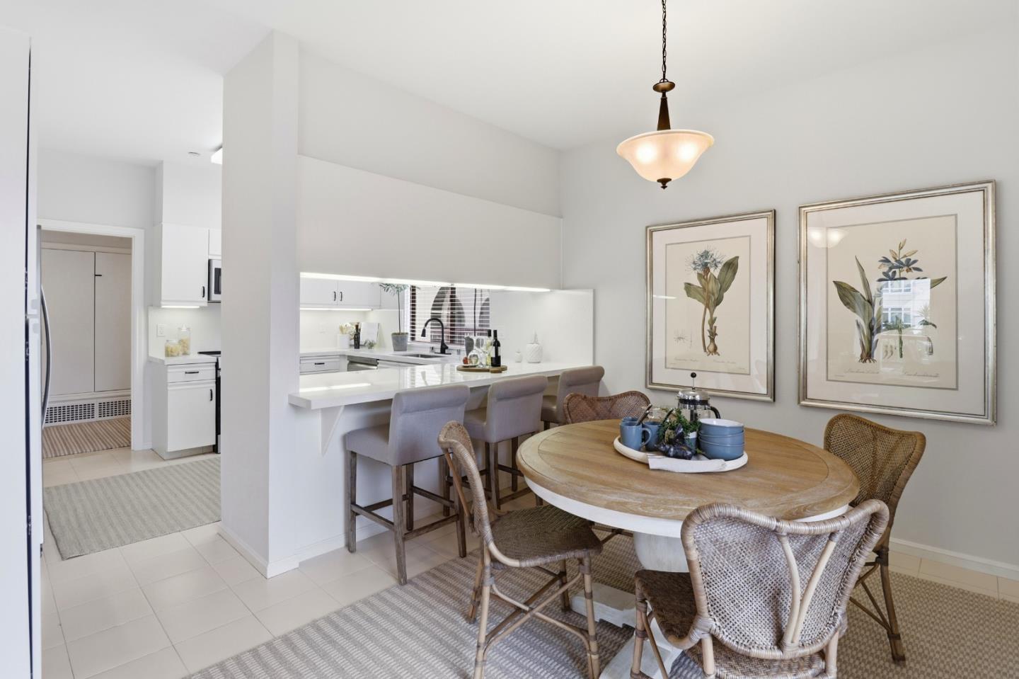 10 9th Avenue 201