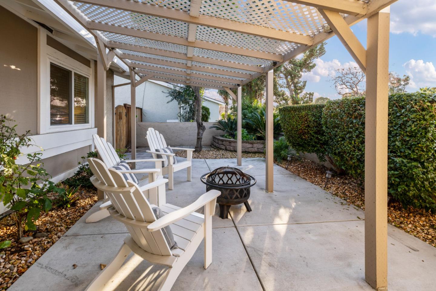 5826 Hillview Avenue