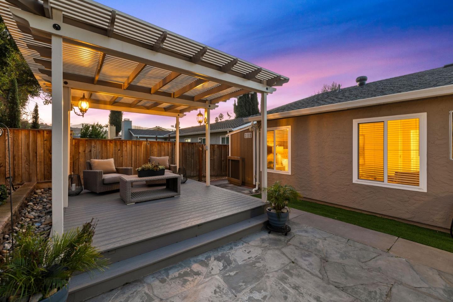 5826 Hillview Avenue