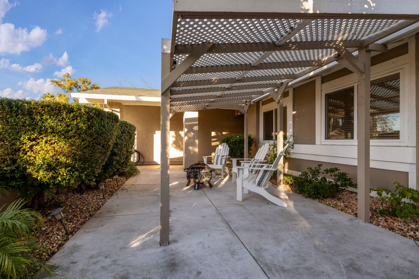 5826 Hillview Avenue