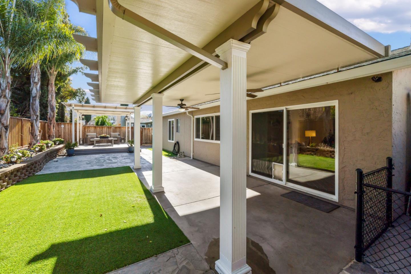 5826 Hillview Avenue