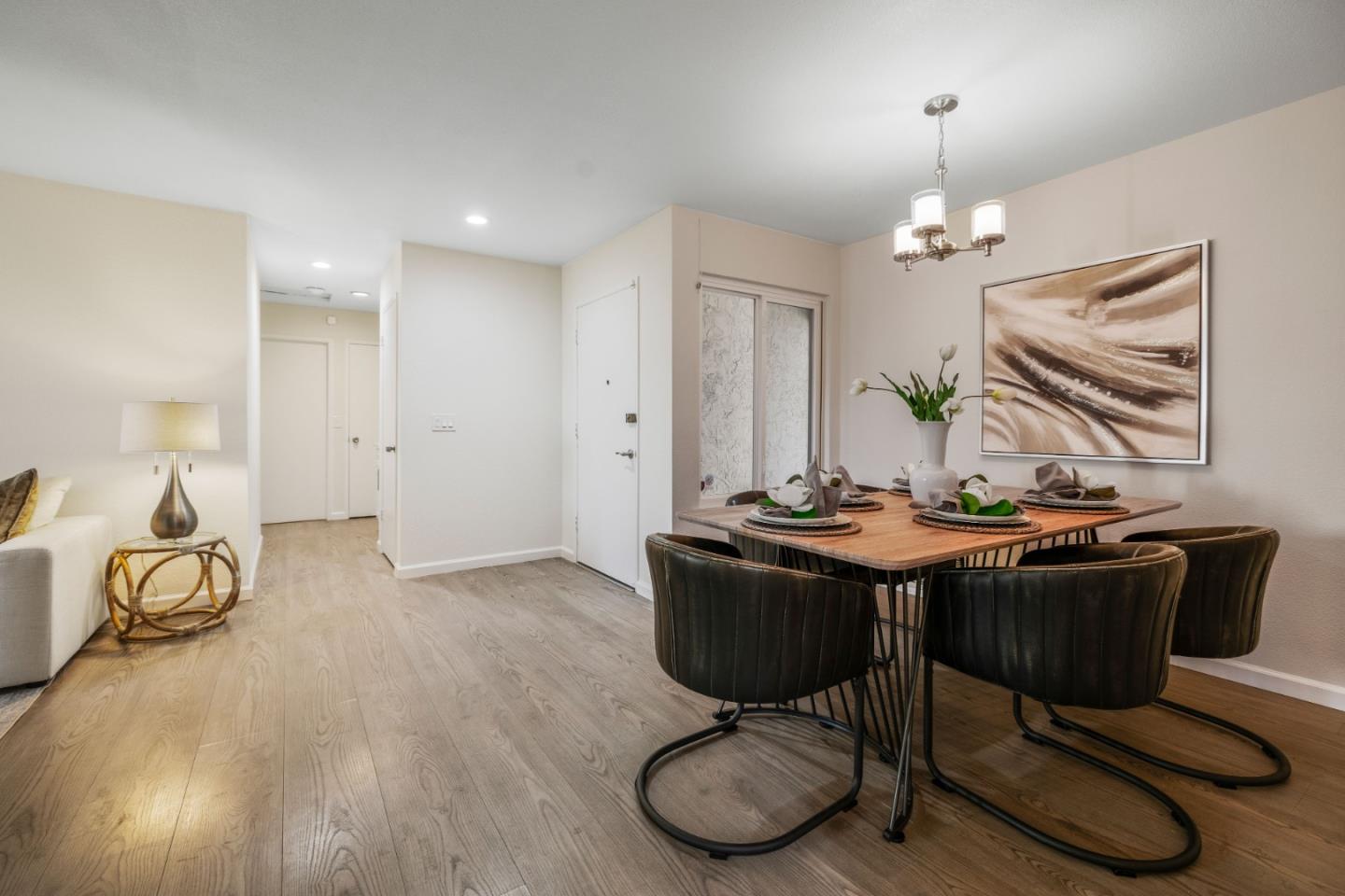 5826 Hillview Avenue