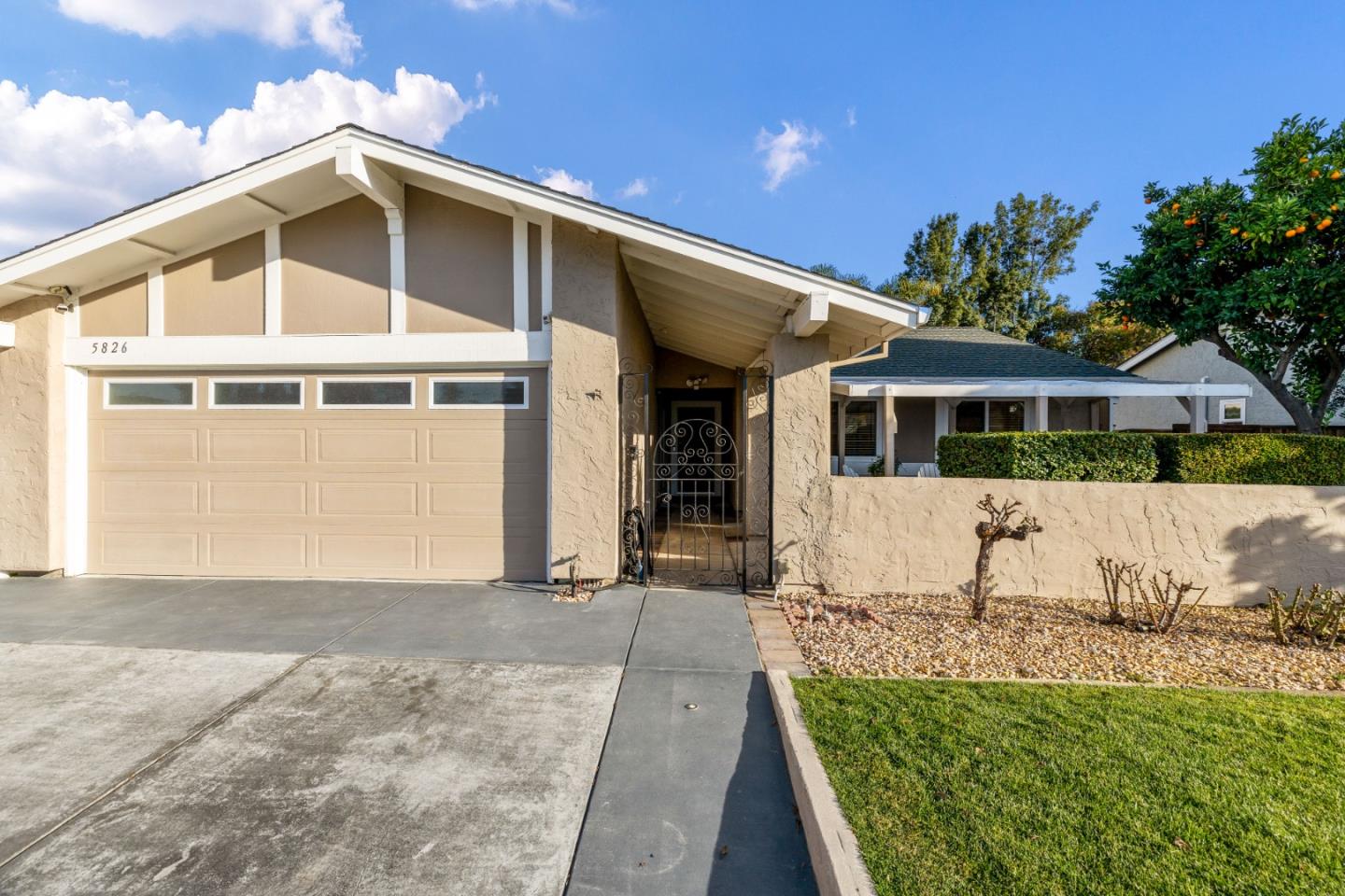 5826 Hillview Avenue