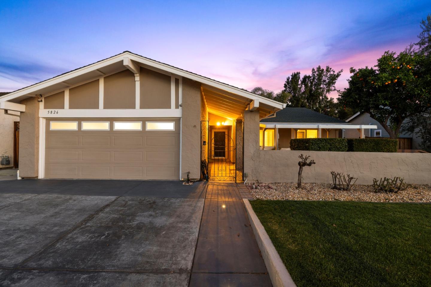 5826 Hillview Avenue