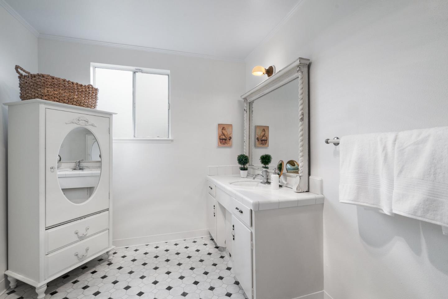 1000 Green Valley Road