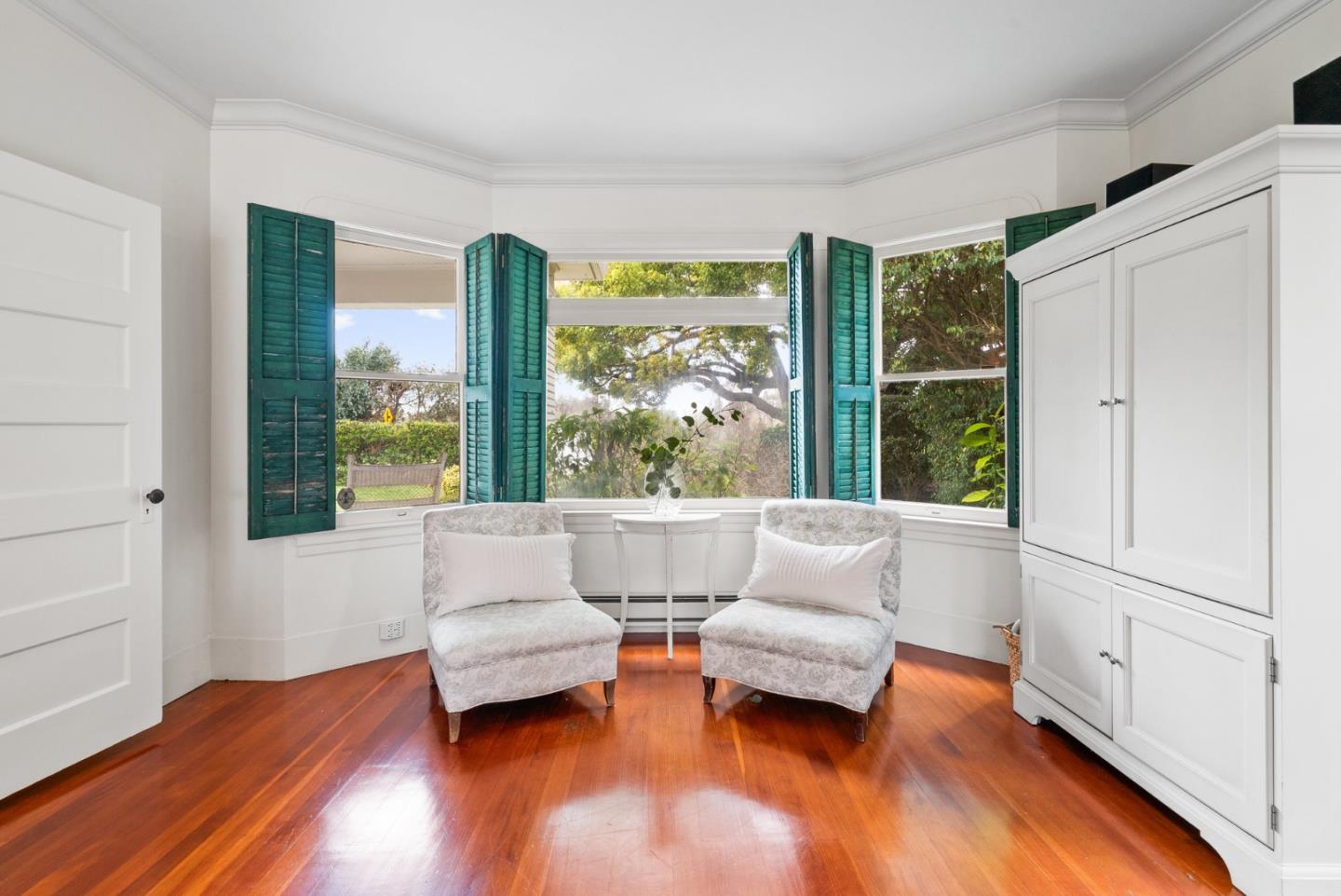 1000 Green Valley Road