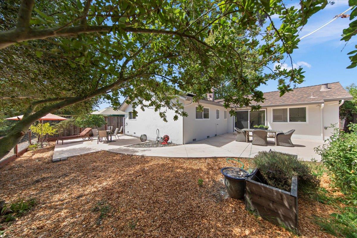 209 Calvin Place