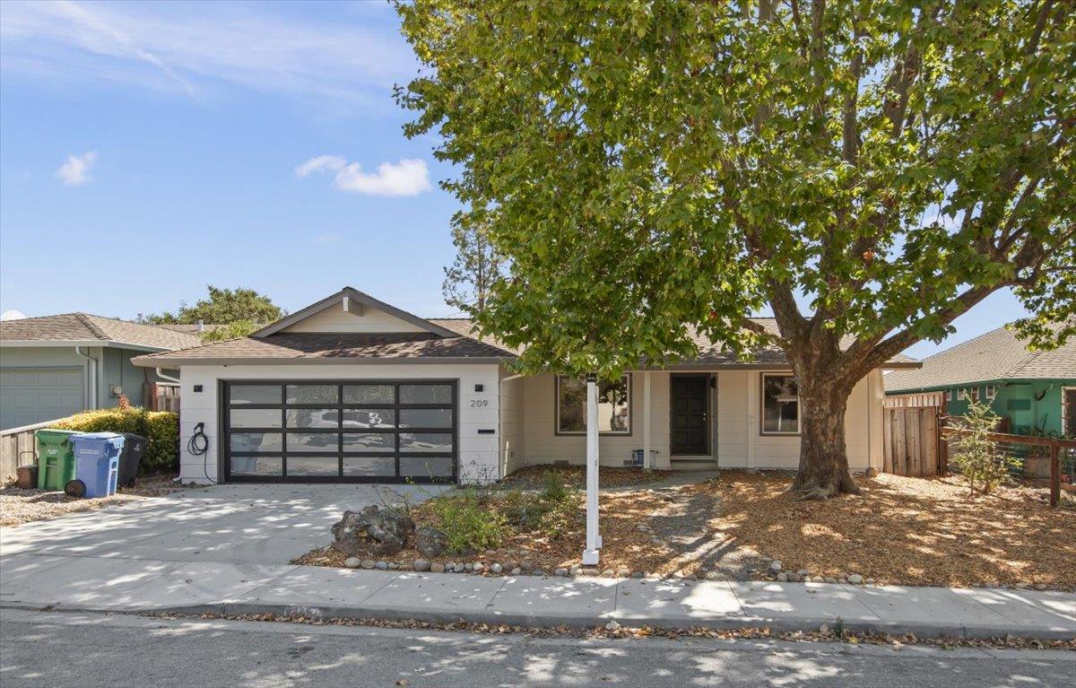 209 Calvin Place