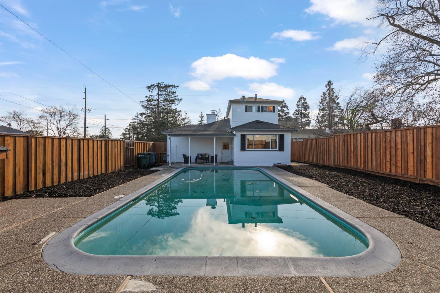 754 Topaz Street