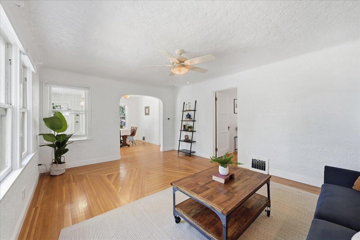 11077 Squirrel Creek RD