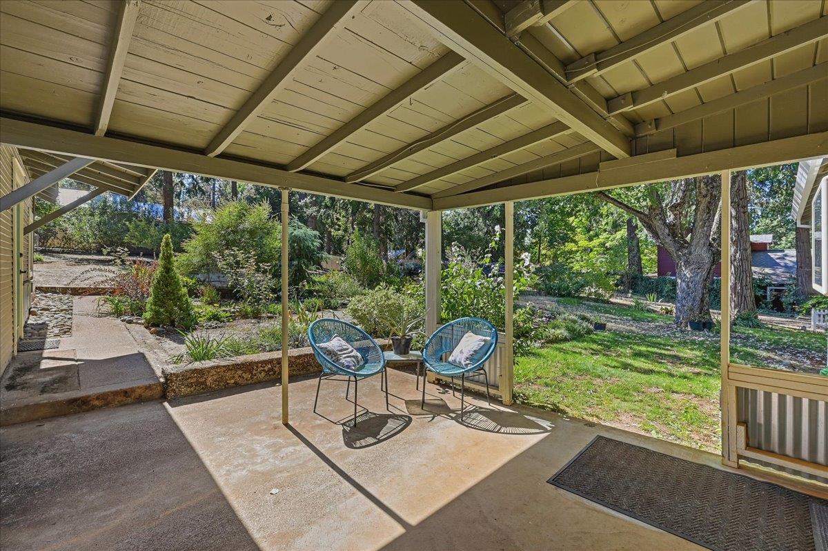 11077 Squirrel Creek RD