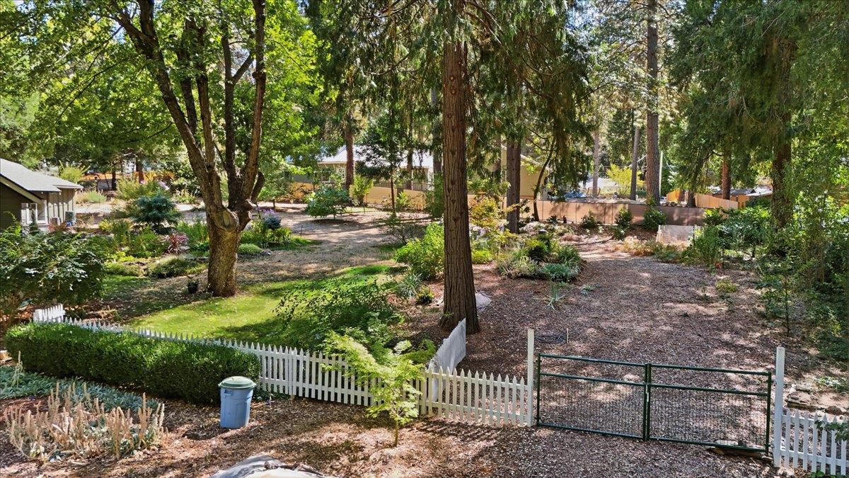 11077 Squirrel Creek RD