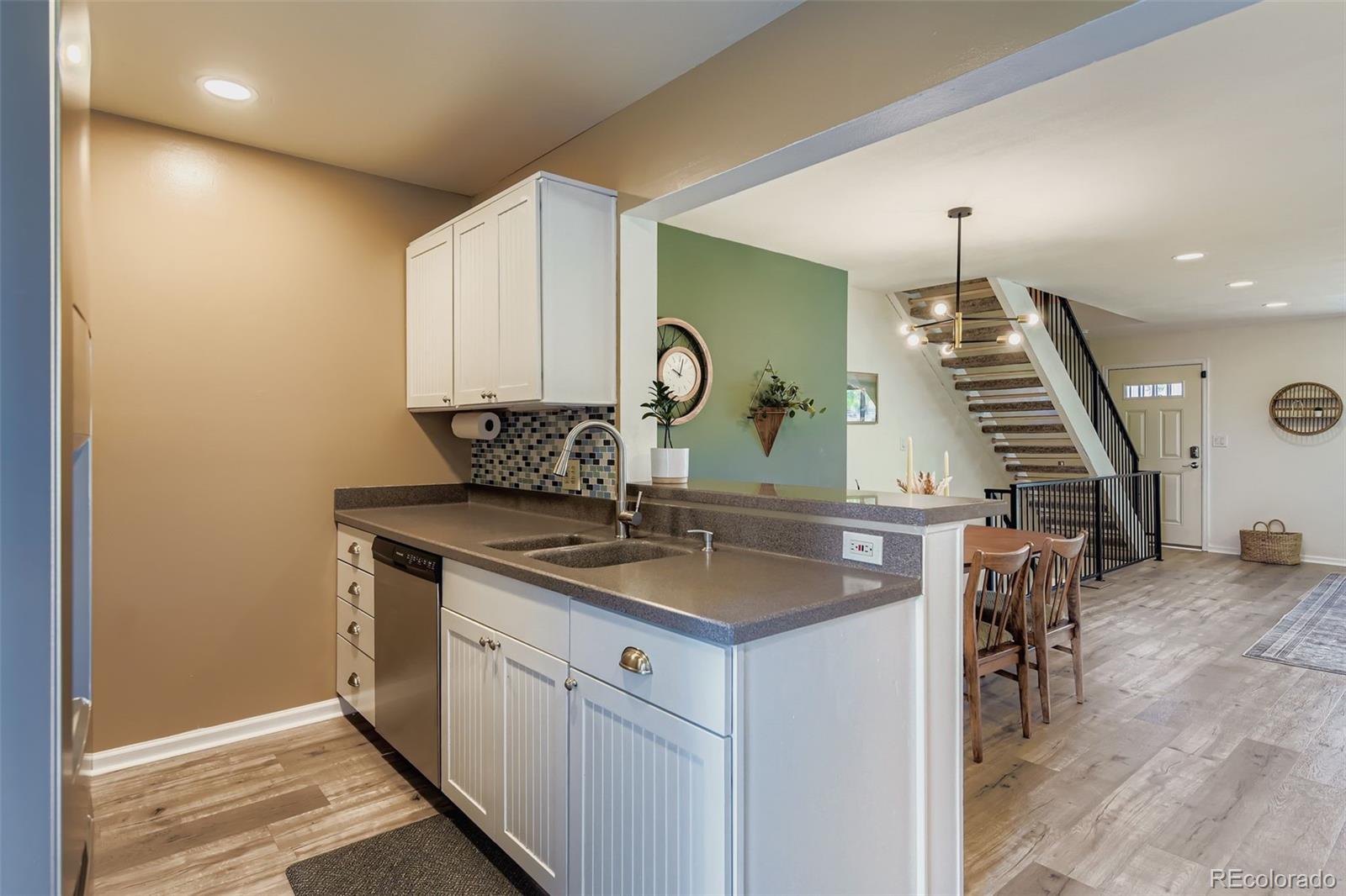 4234 W Pondview Drive