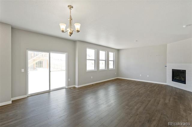18339 Field Mint Point