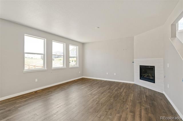 18339 Field Mint Point