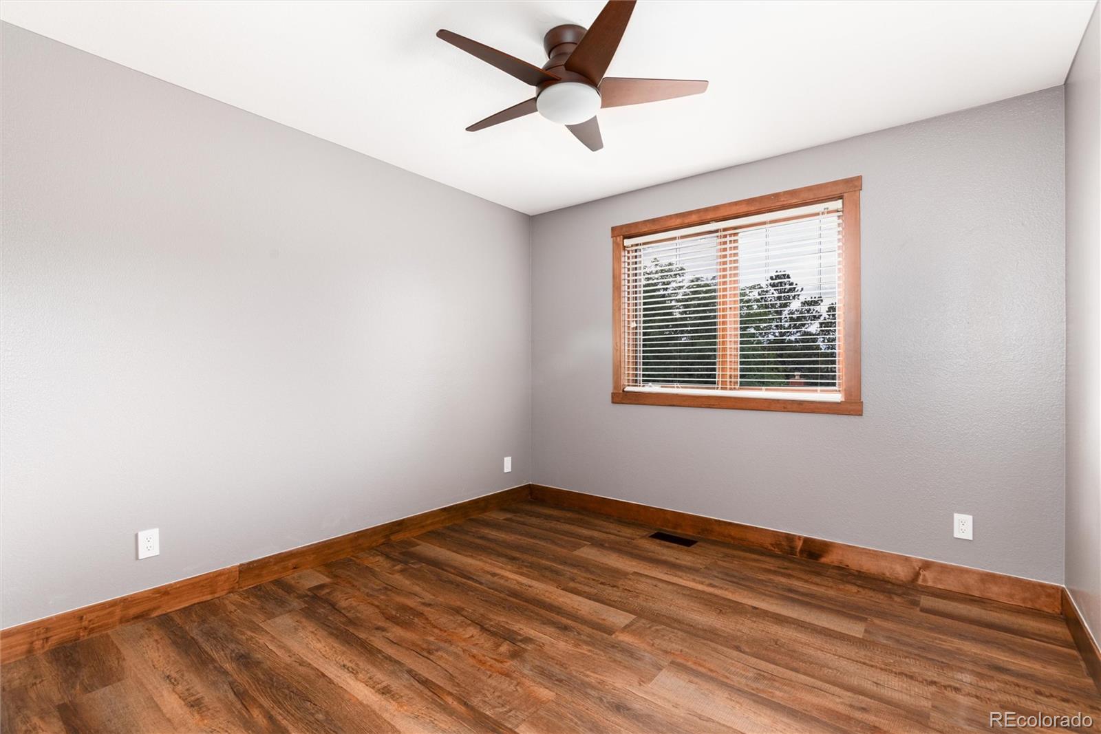 8498 Lightening View Drive