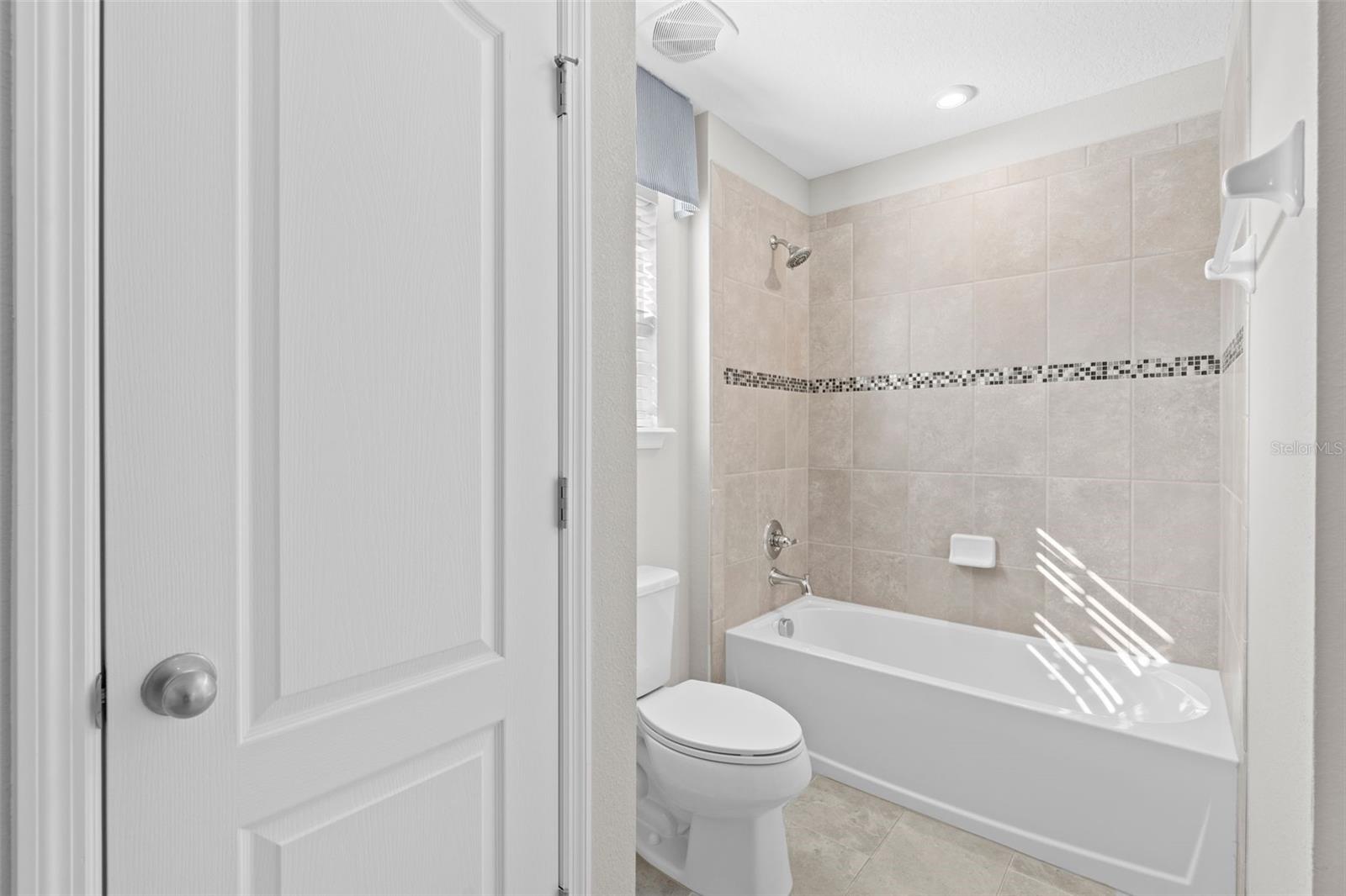 5994 PAINTED LEAF DR