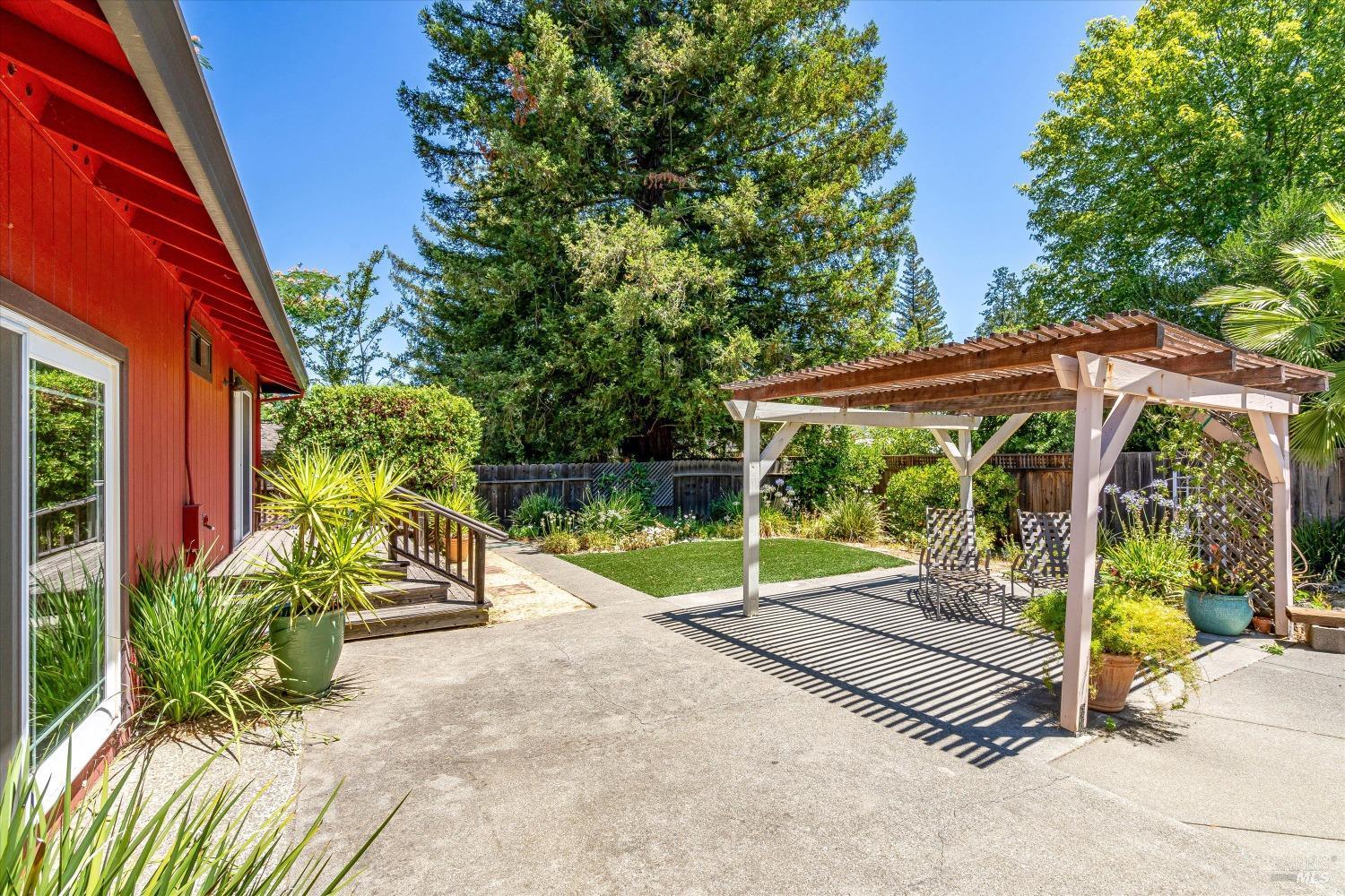 St. Helena Lifestyle Awaits