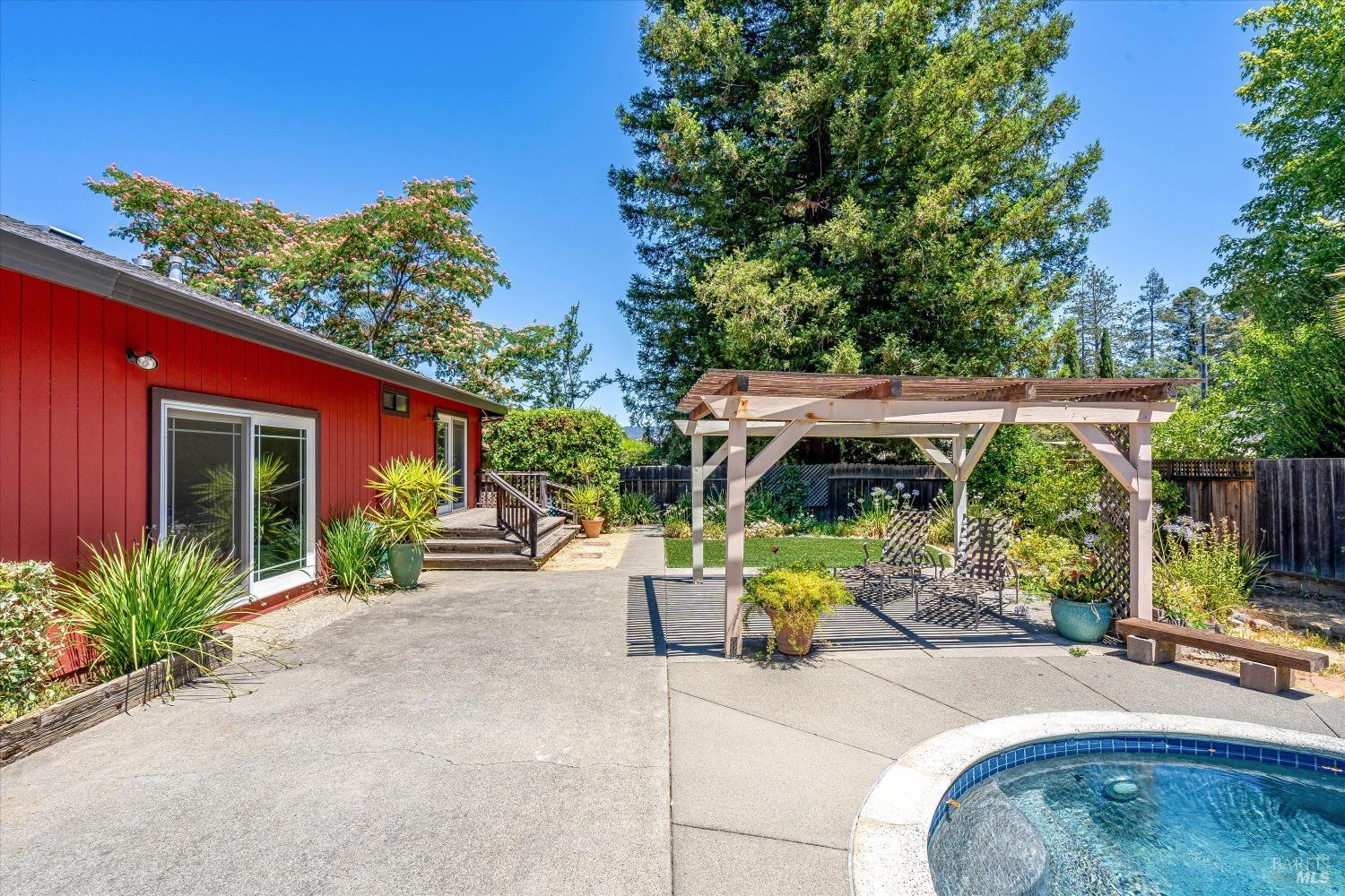 St. Helena Lifestyle Awaits