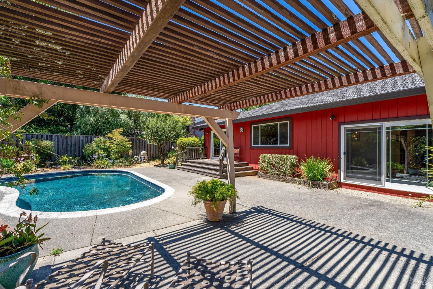 St. Helena Lifestyle Awaits