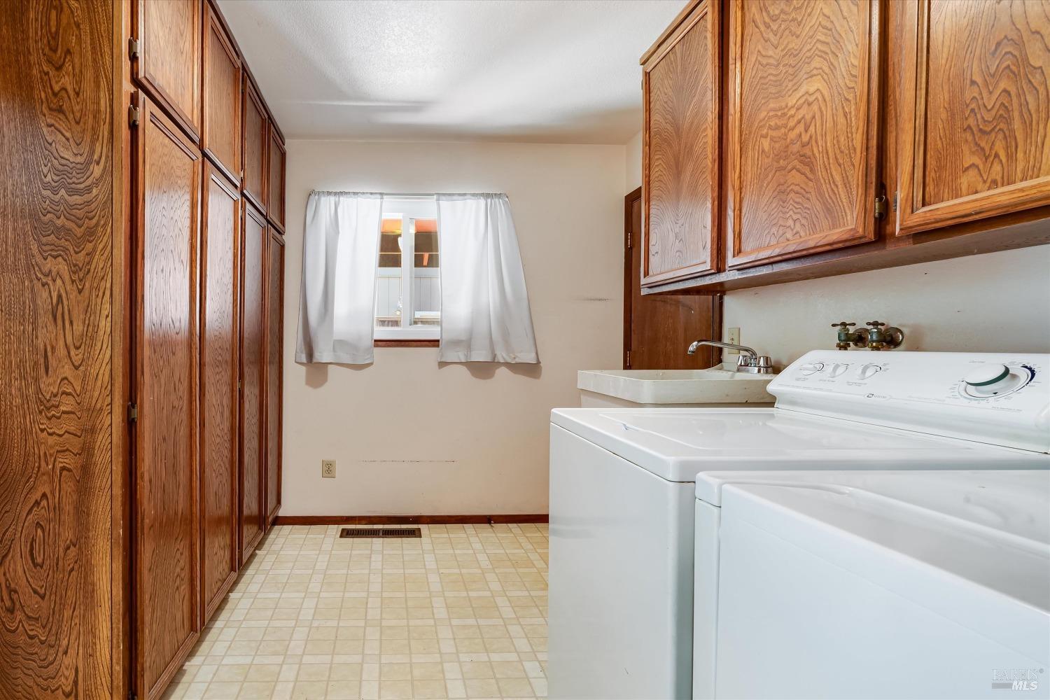 St. Helena Lifestyle Awaits