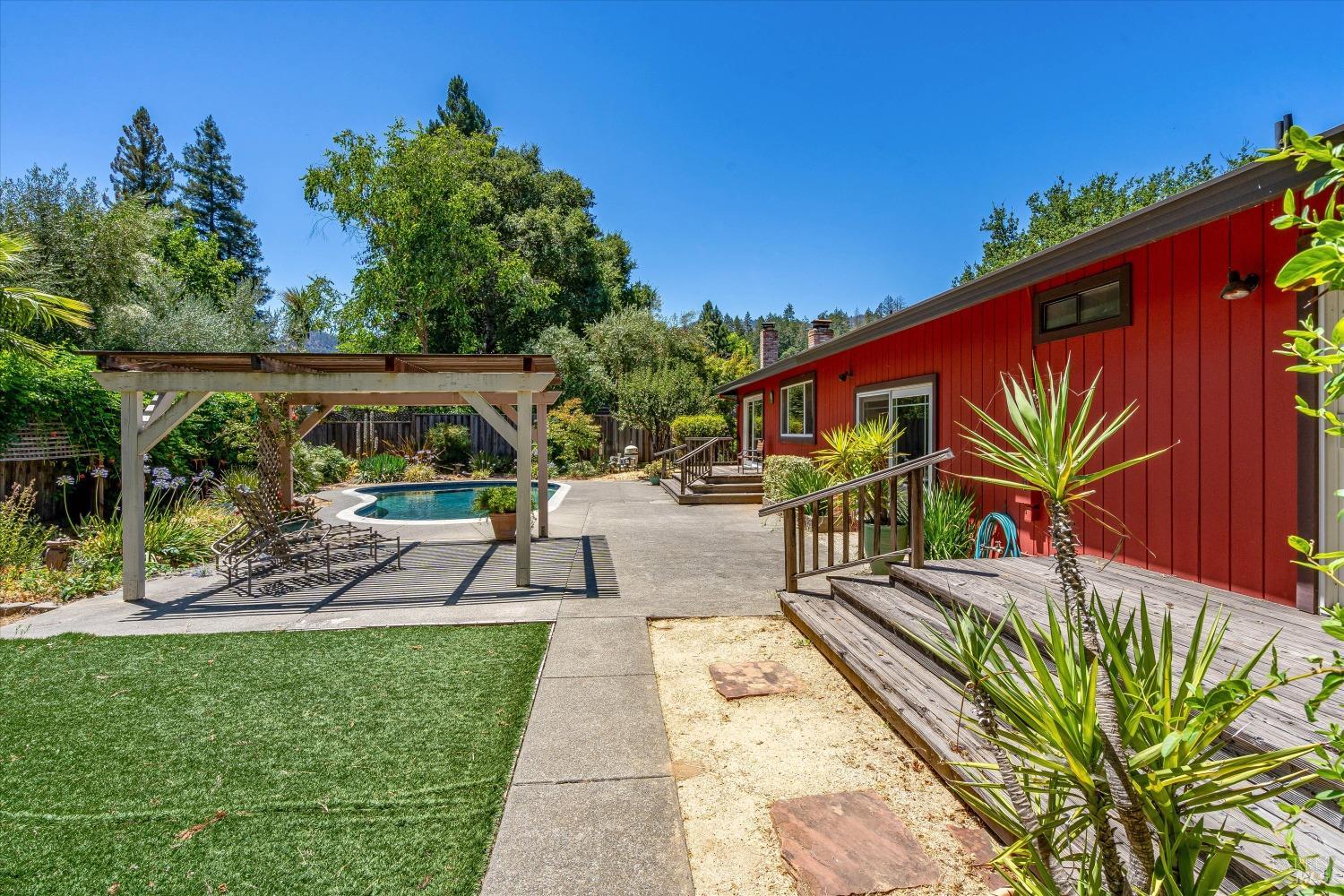 St. Helena Lifestyle Awaits