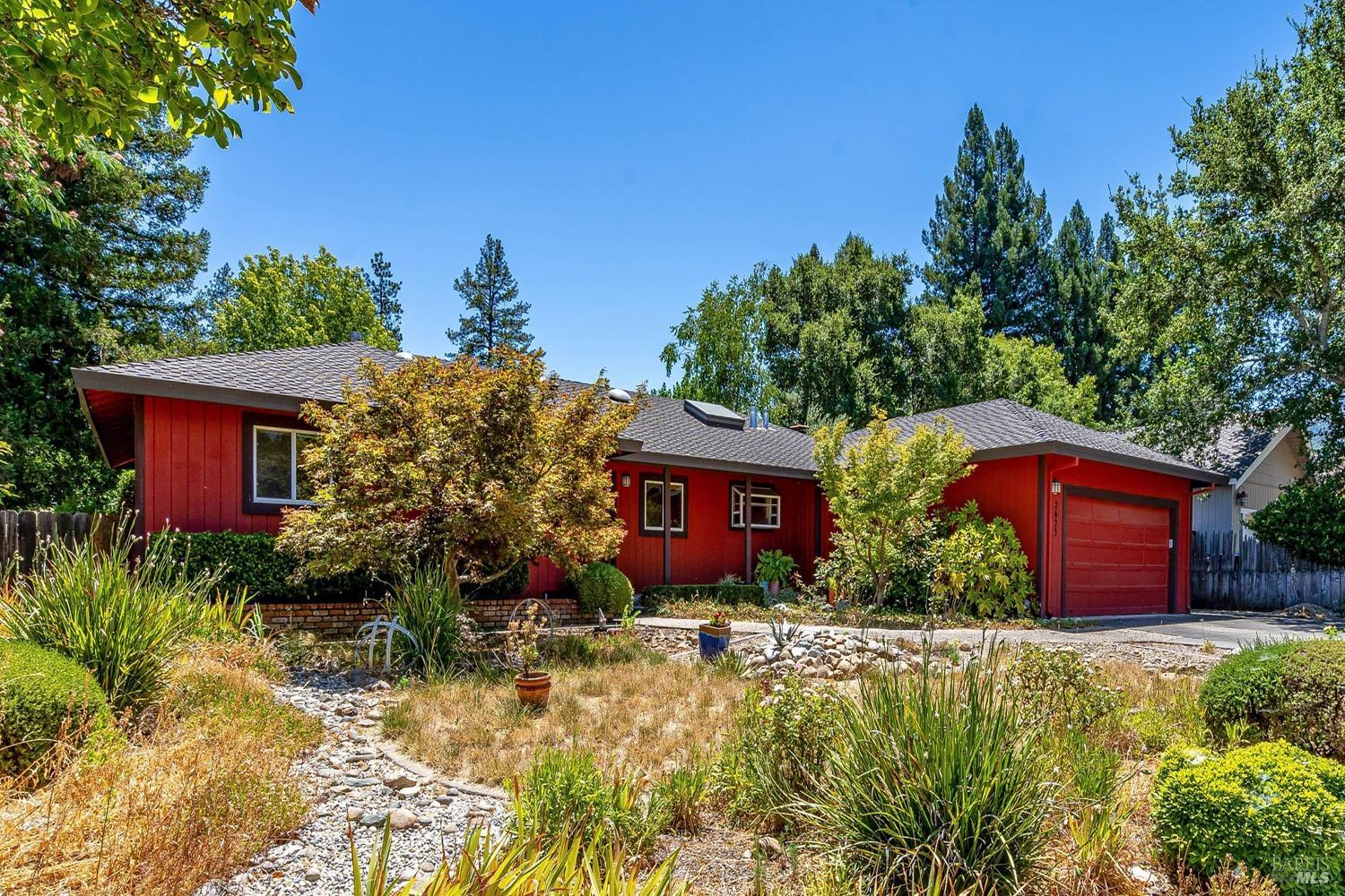 St. Helena Lifestyle Awaits