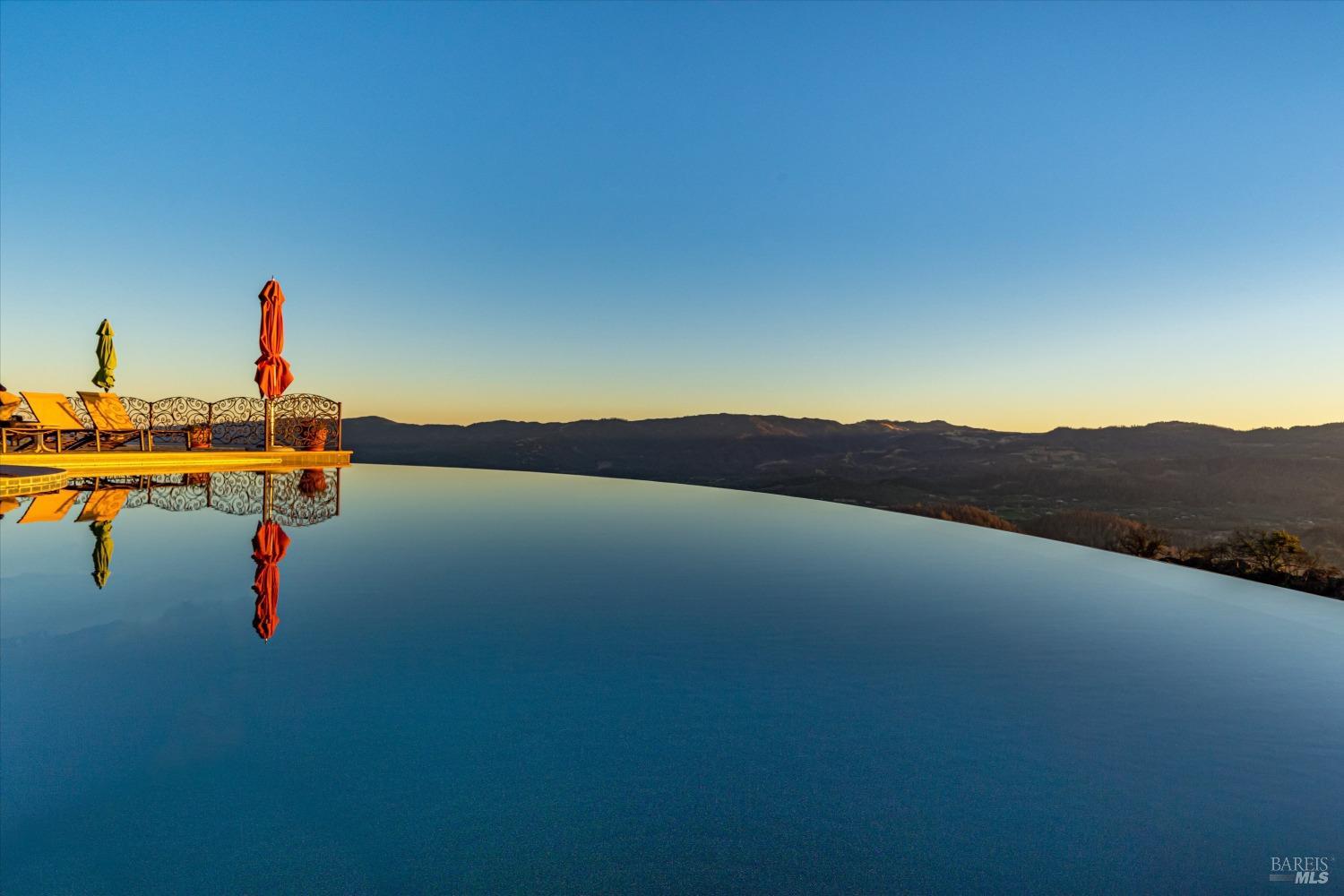 Luxurious Estate Above St. Helena