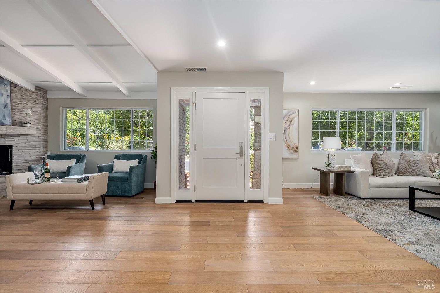 Impeccable Calistoga Home