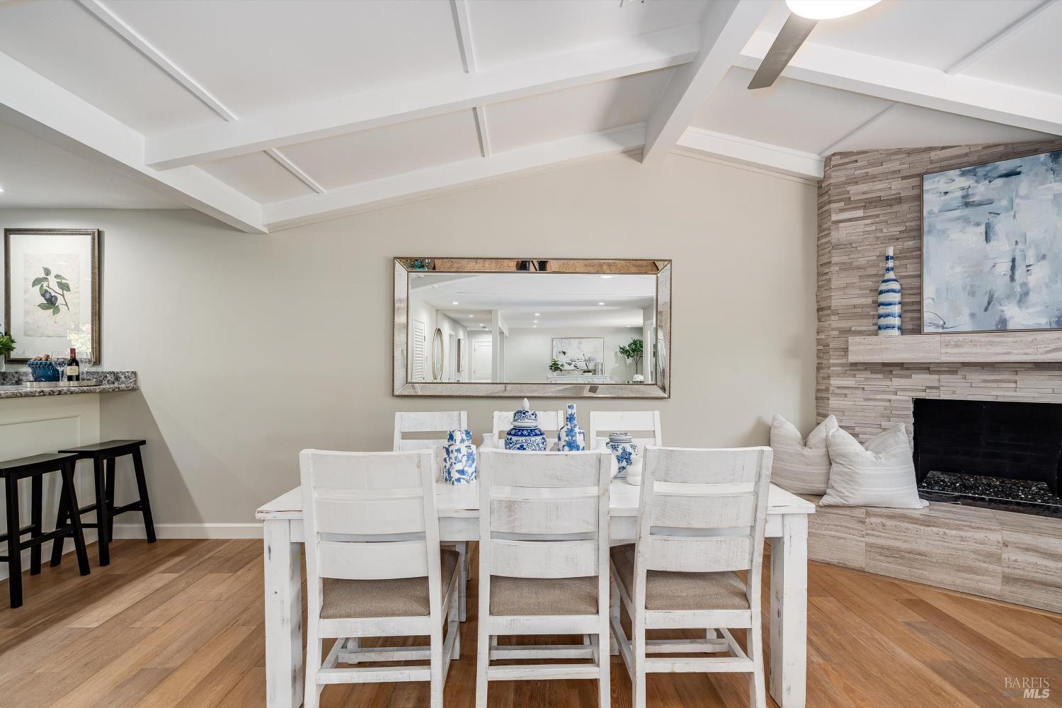 Impeccable Calistoga Home