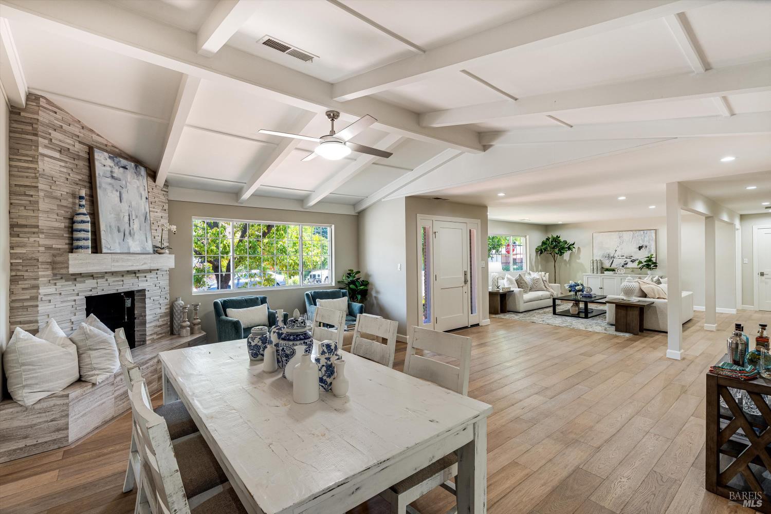 Impeccable Calistoga Home