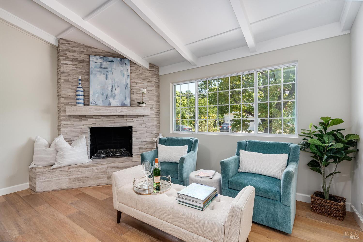 Impeccable Calistoga Home