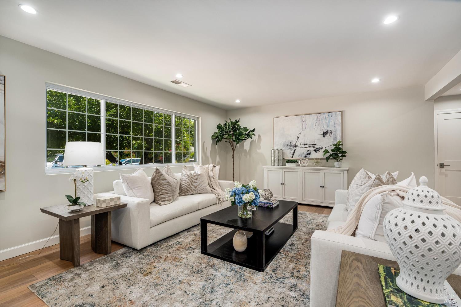 Impeccable Calistoga Home