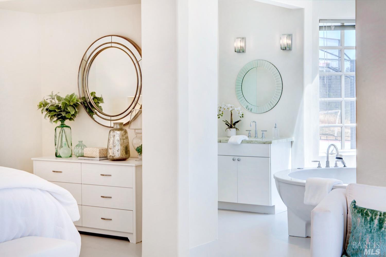 Modern Contemporary Estate