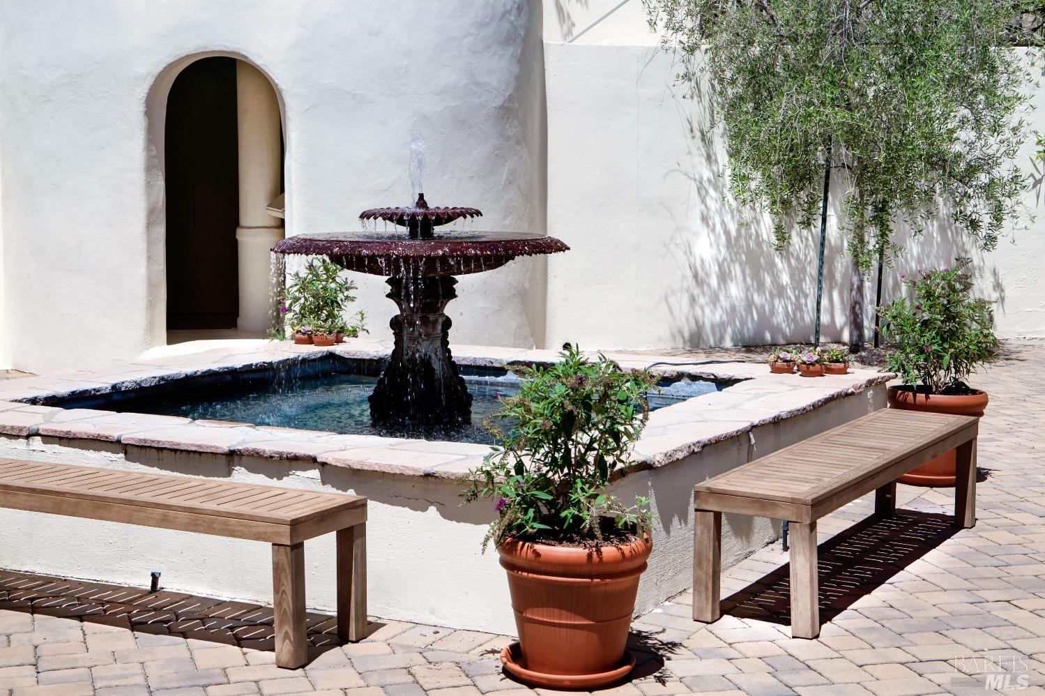 Modern Contemporary Estate