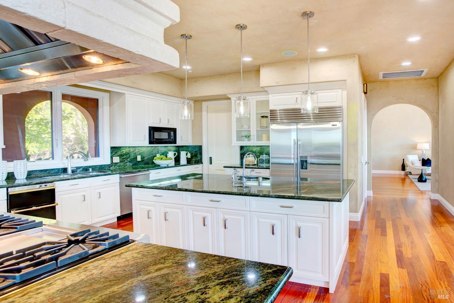 Luxurious Estate Above St. Helena
