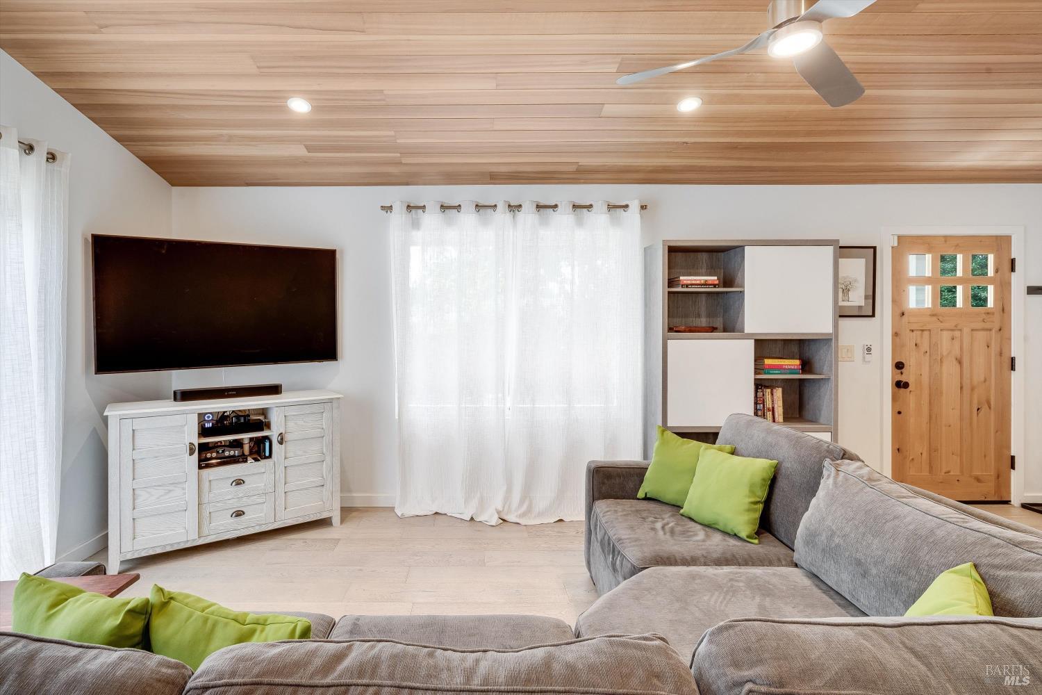 Calistoga Lifestyle Awaits