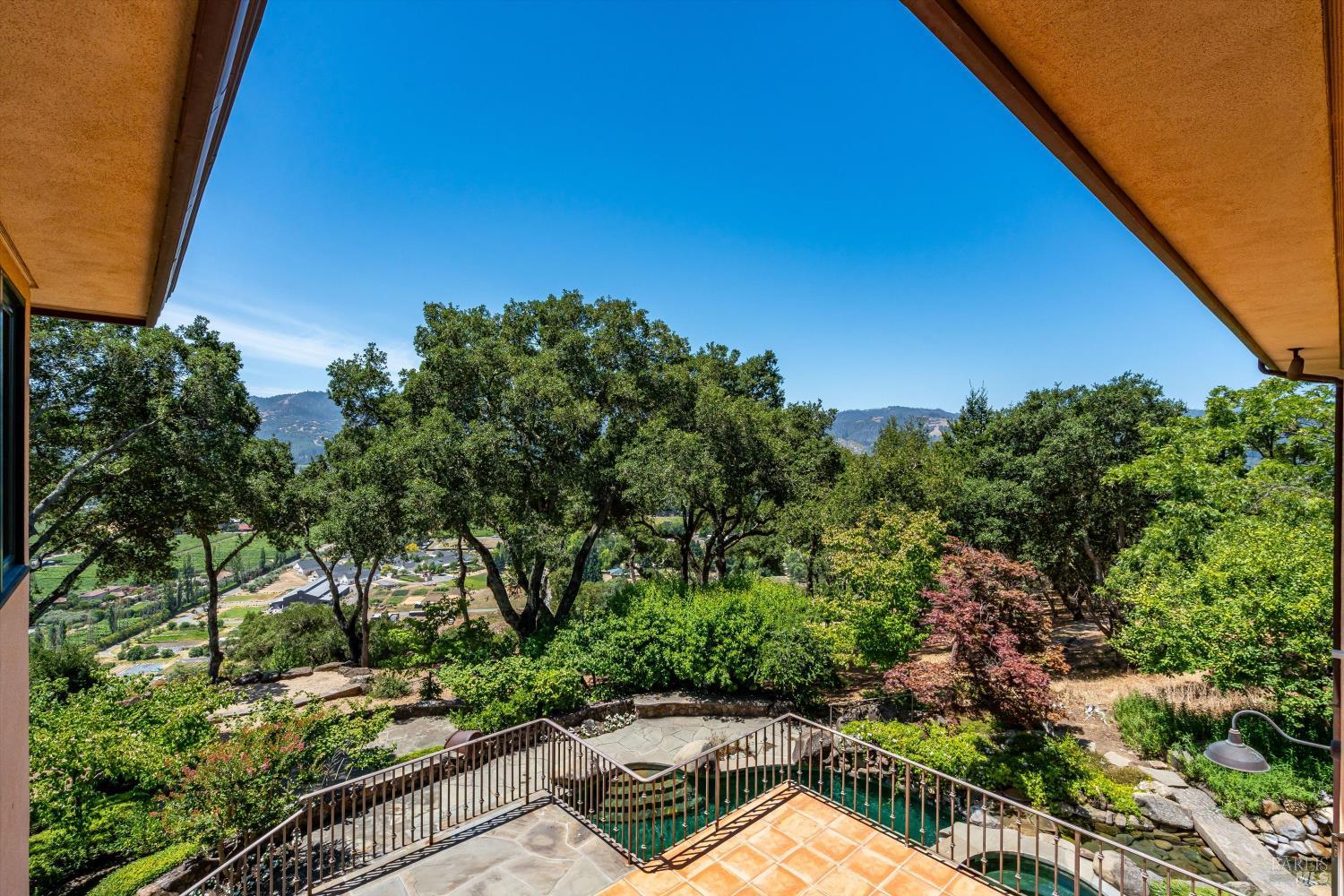 Exquisite St. Helena Provencal-Style Estate