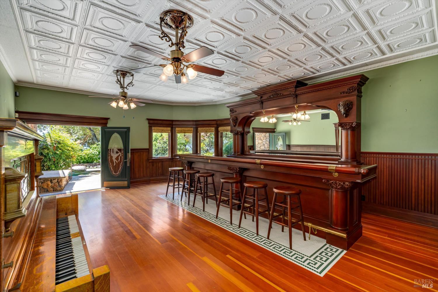 Exquisite St. Helena Provencal-Style Estate
