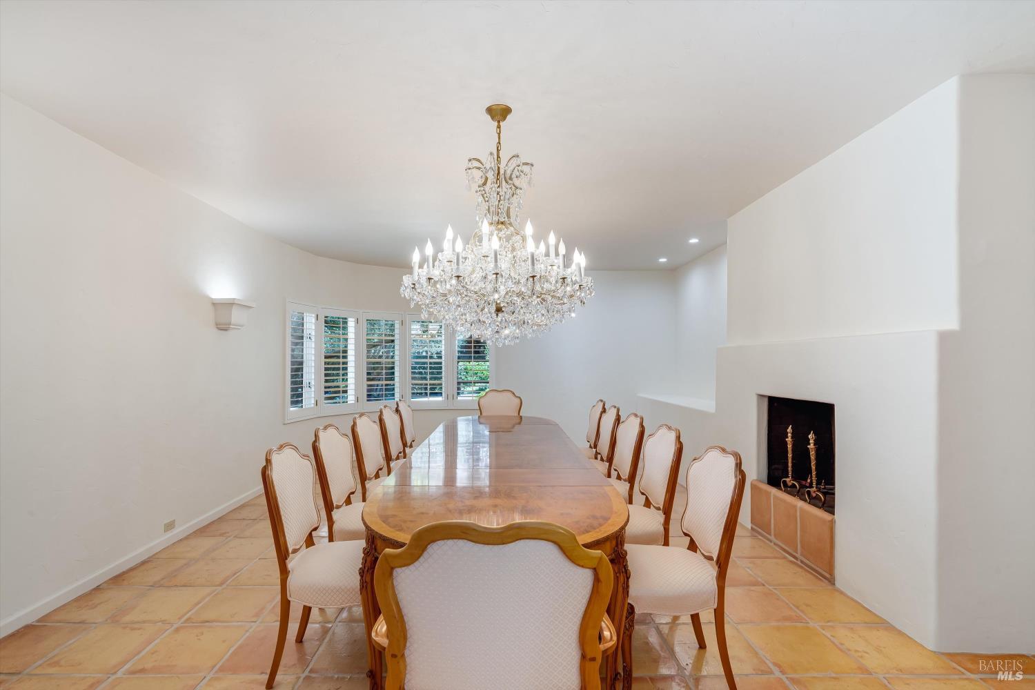 Exquisite St. Helena Provencal-Style Estate