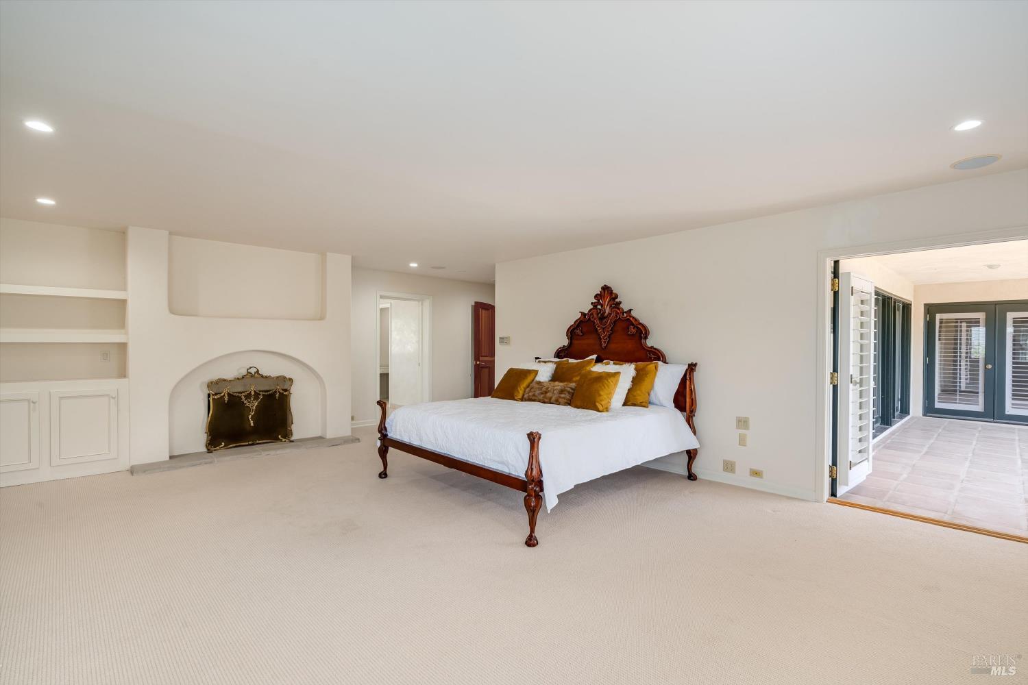 Exquisite St. Helena Provencal-Style Estate